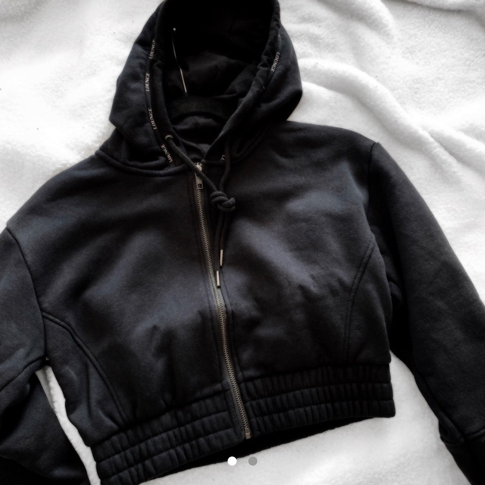 Black Zip Up Scrunchie Hoody